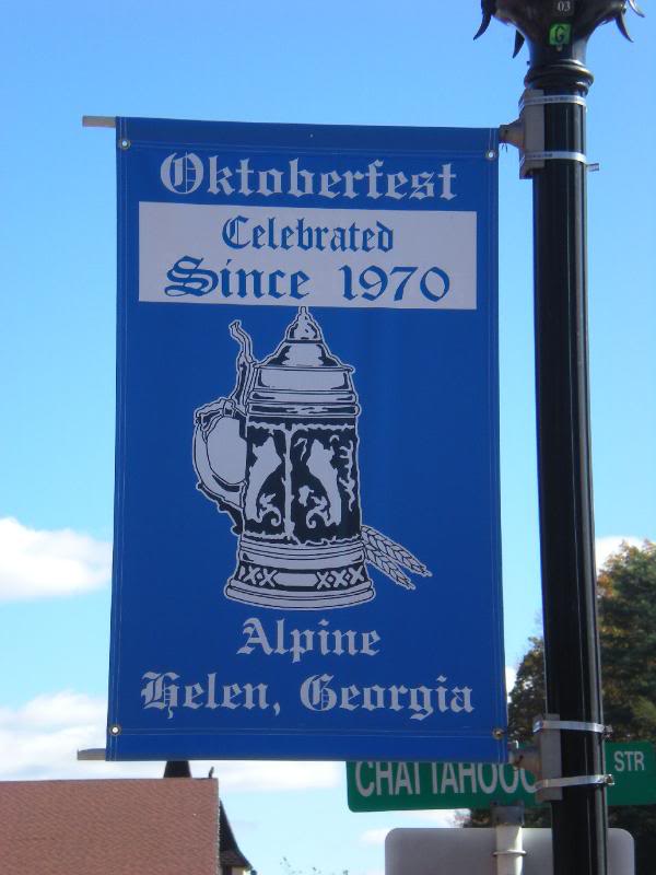 Read more about the article Euro Express Band plays Helen, GA Oktoberfest – Sept 12-15